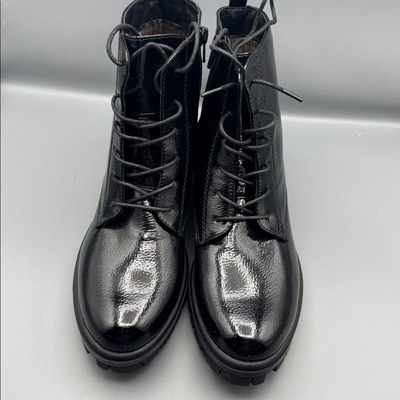 White Mountain Tappy Women's Lug Sole Combat Boots - Picture 2 of 4